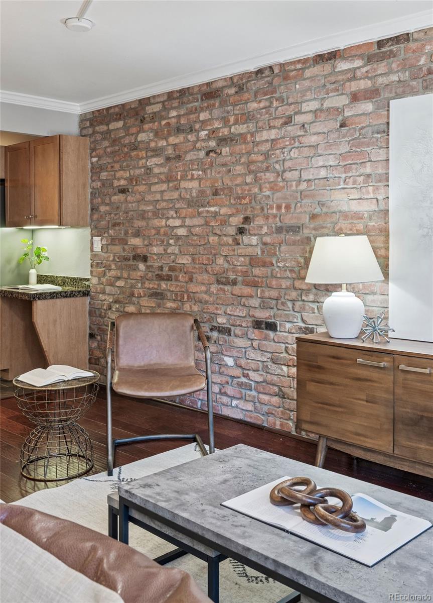 1625 Larimer Street Unit: 1208