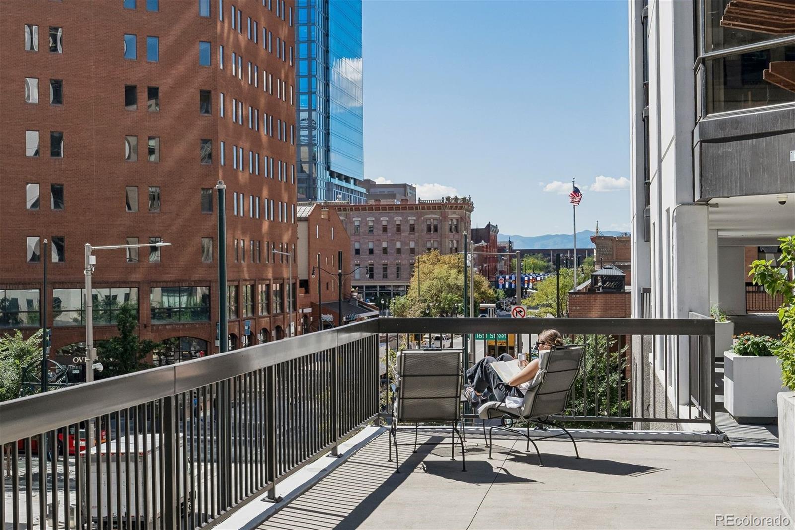 1625 Larimer Street Unit: 1208