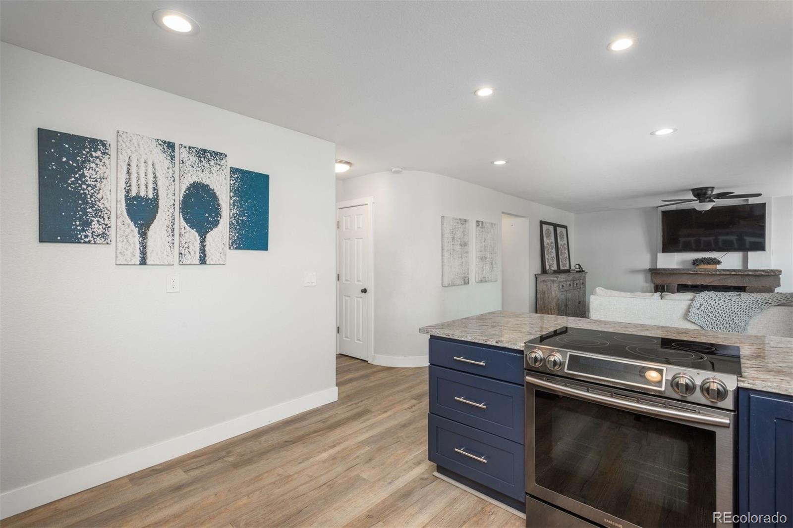 5303 E Courtney Avenue