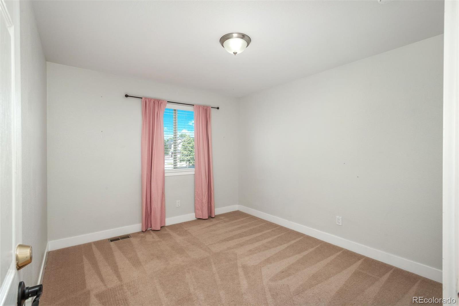 5303 E Courtney Avenue