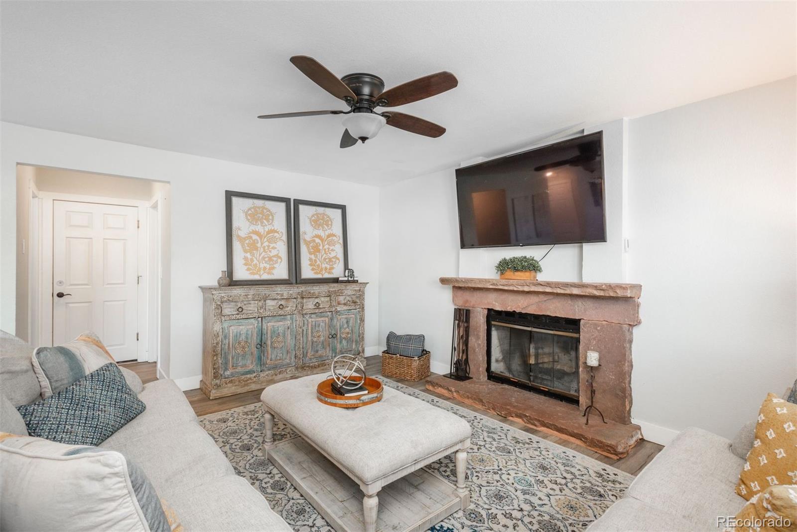 5303 E Courtney Avenue