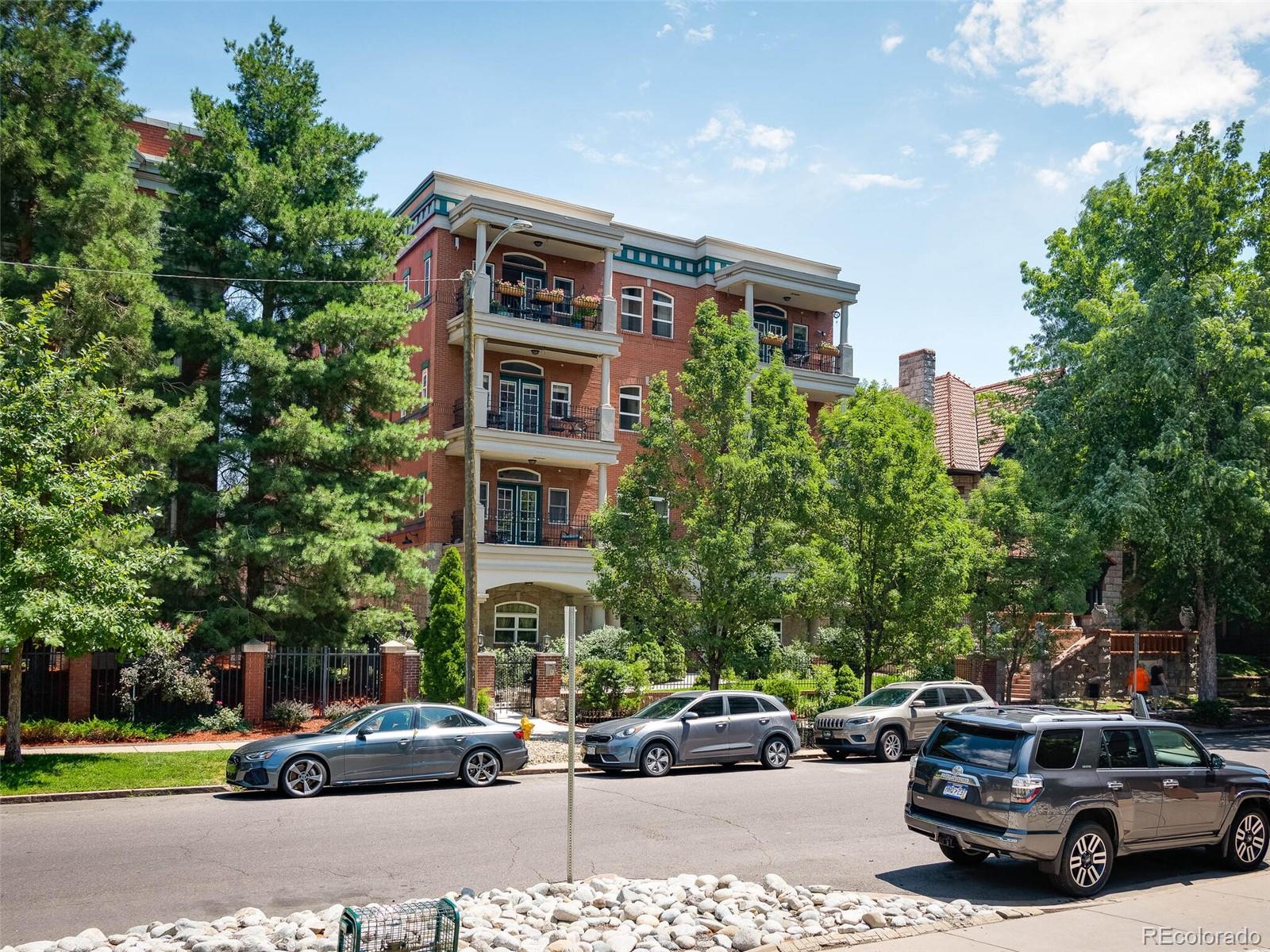 1352 N Pennsylvania Street Unit: 4