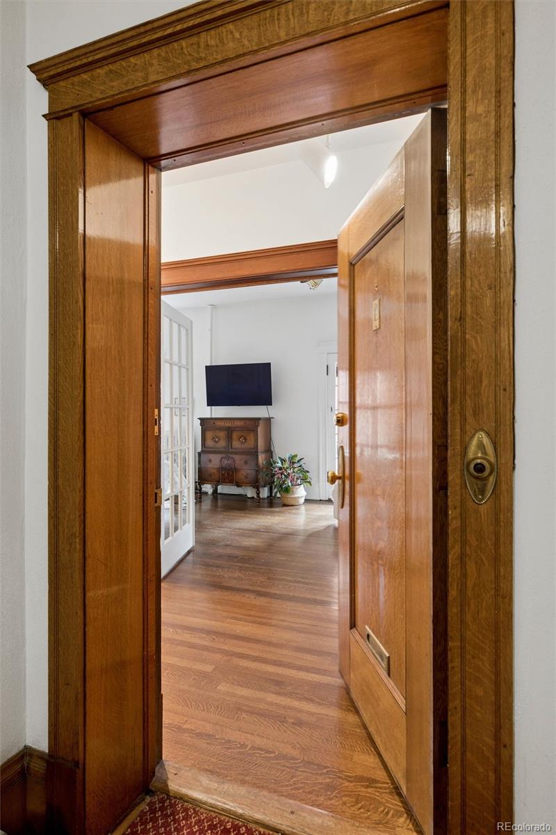 836 E 17th Avenue Unit: 2E