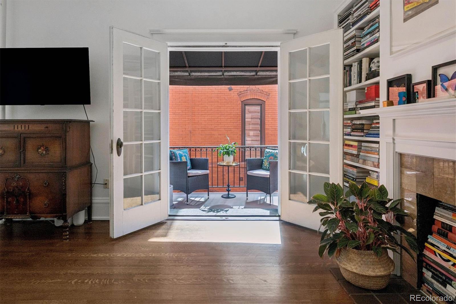 836 E 17th Avenue Unit: 2E