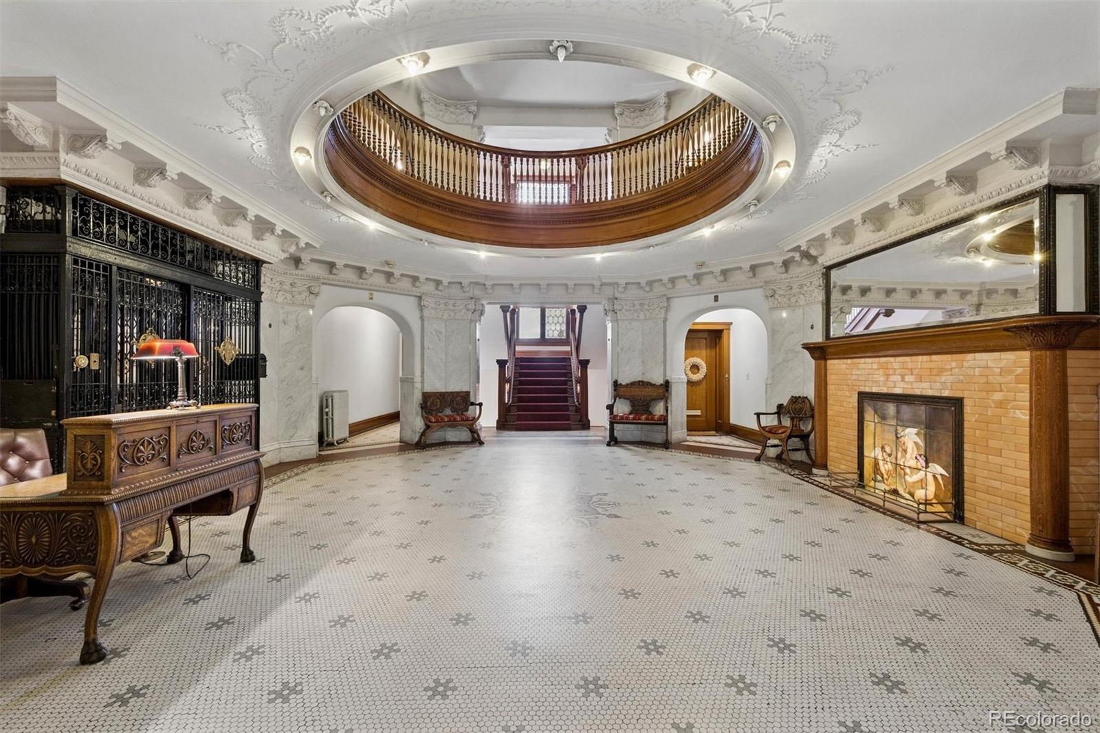 836 E 17th Avenue Unit: 2E