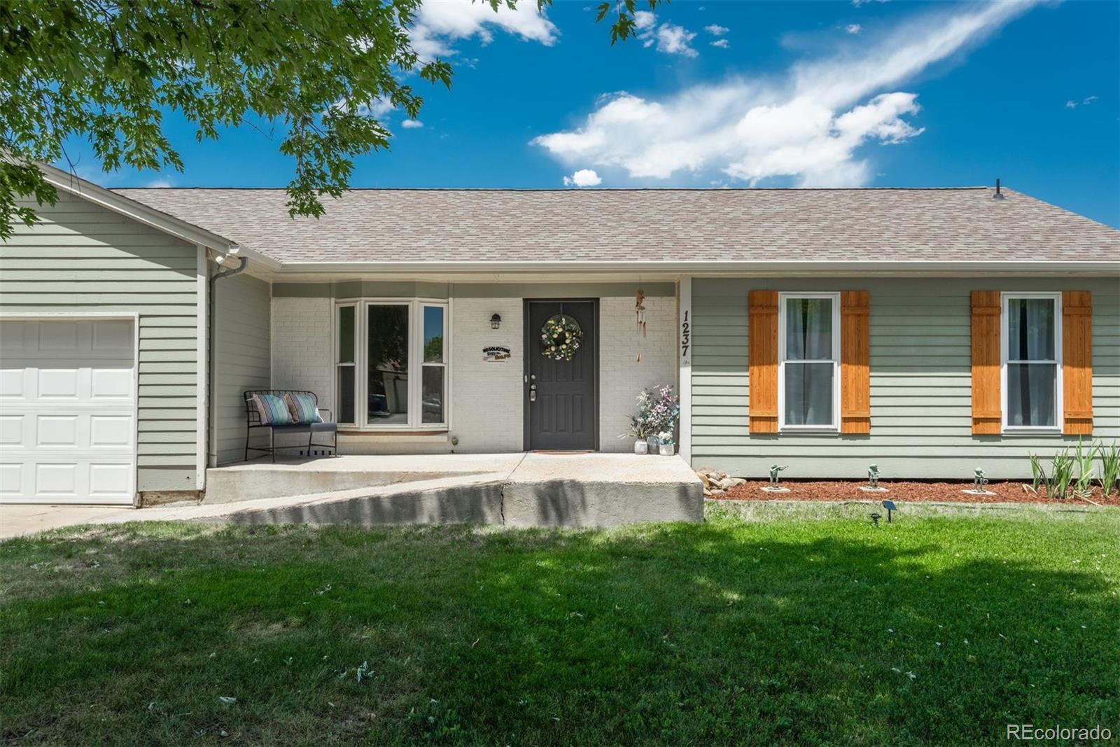 1237 S Memphis Street