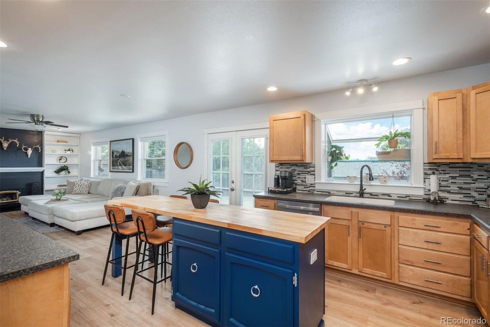 1237 S Memphis Street