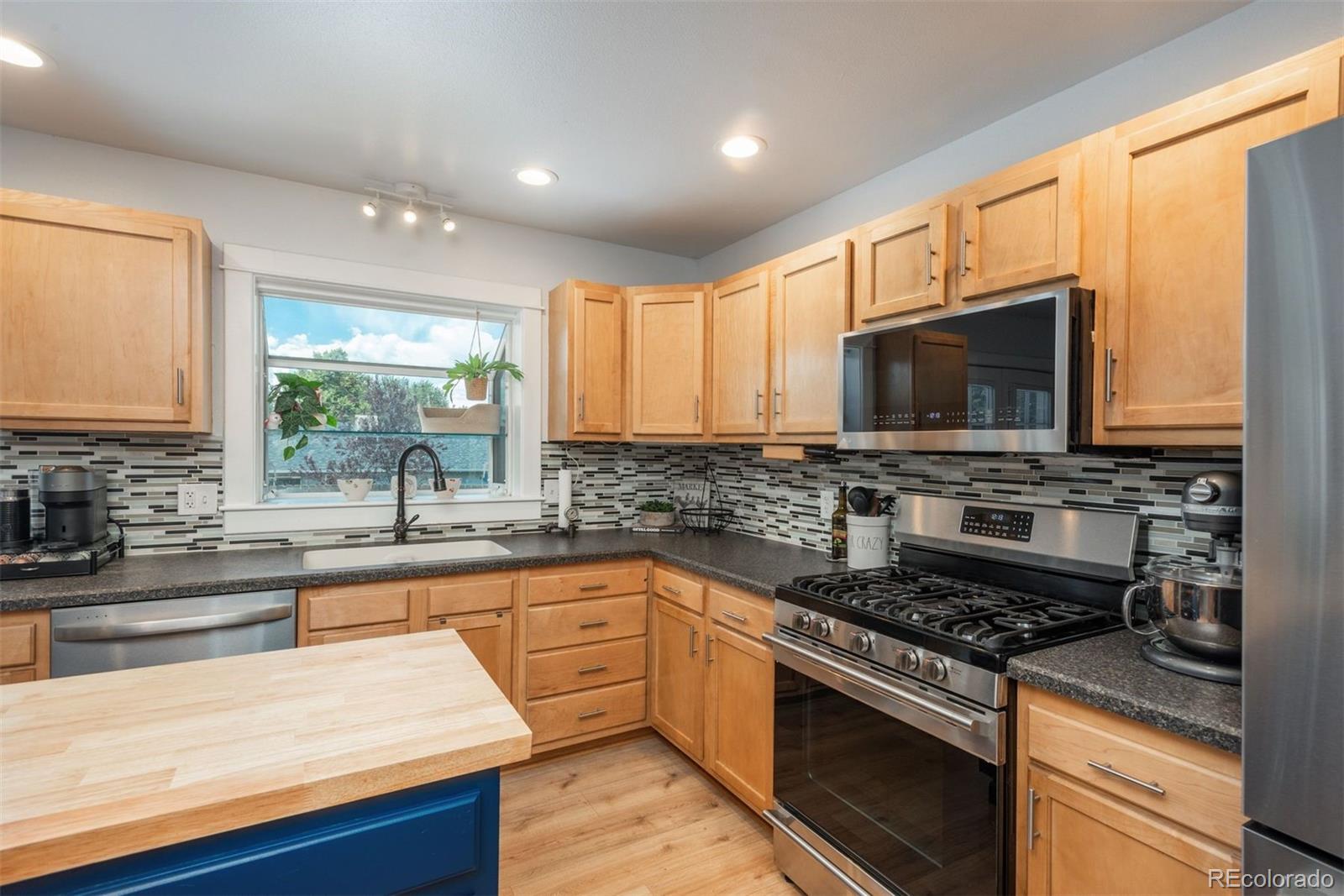 1237 S Memphis Street