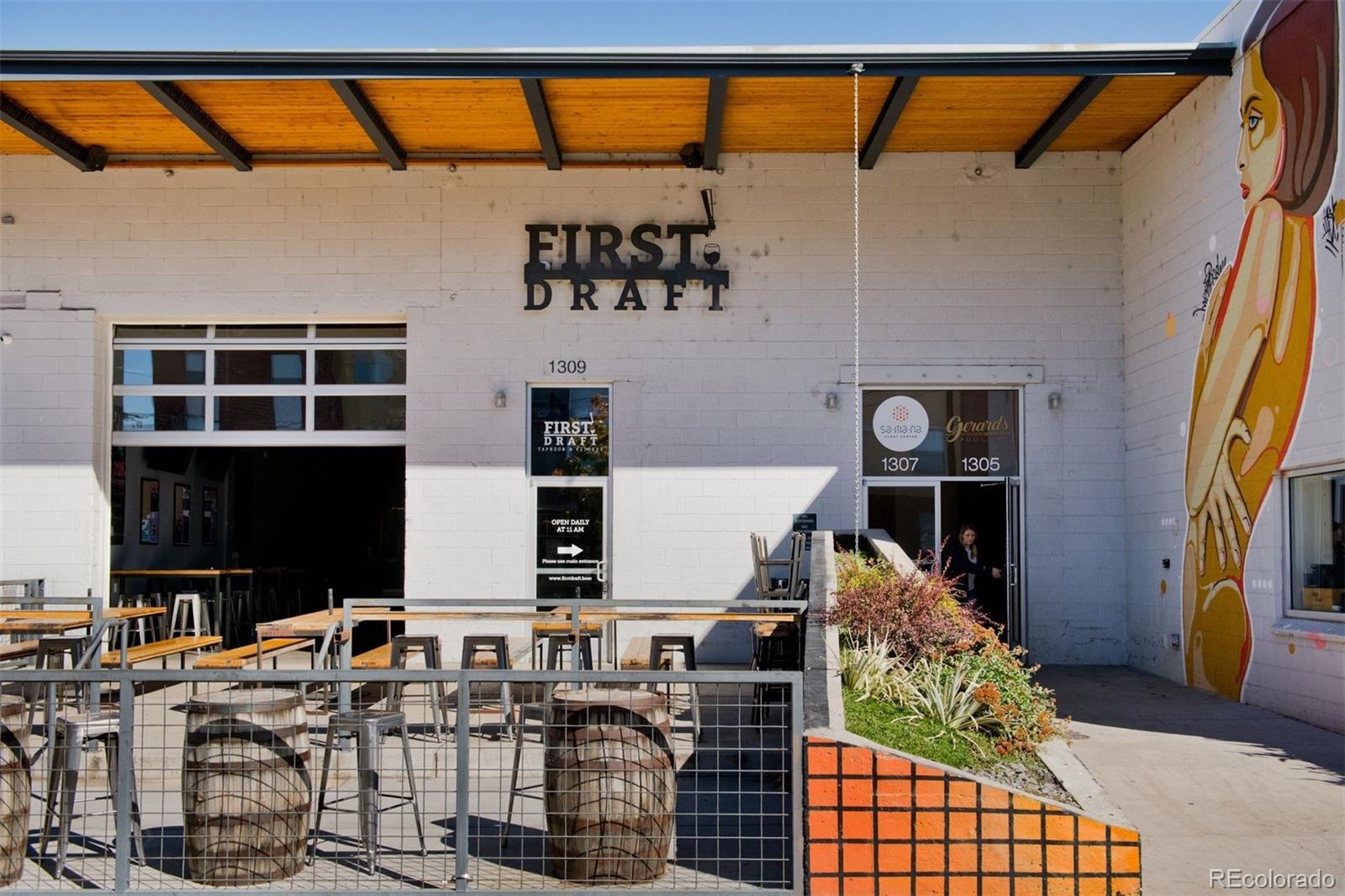 2715 Blake Street Unit: 4