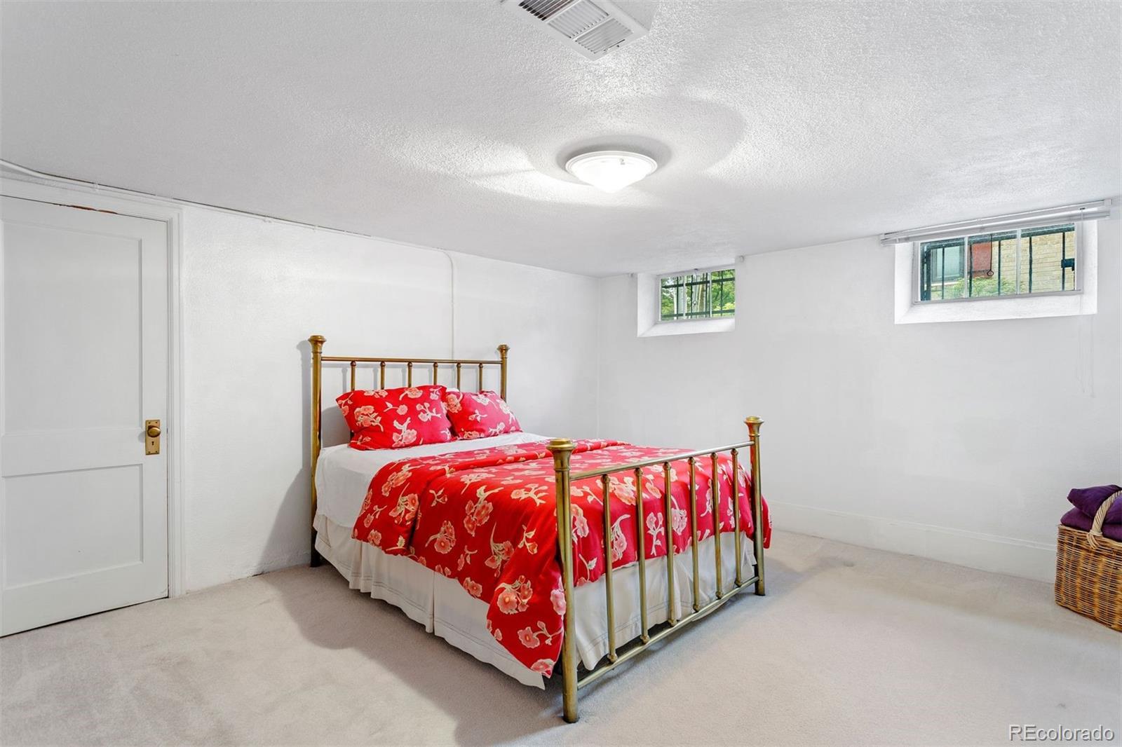 1040 S Elizabeth Street