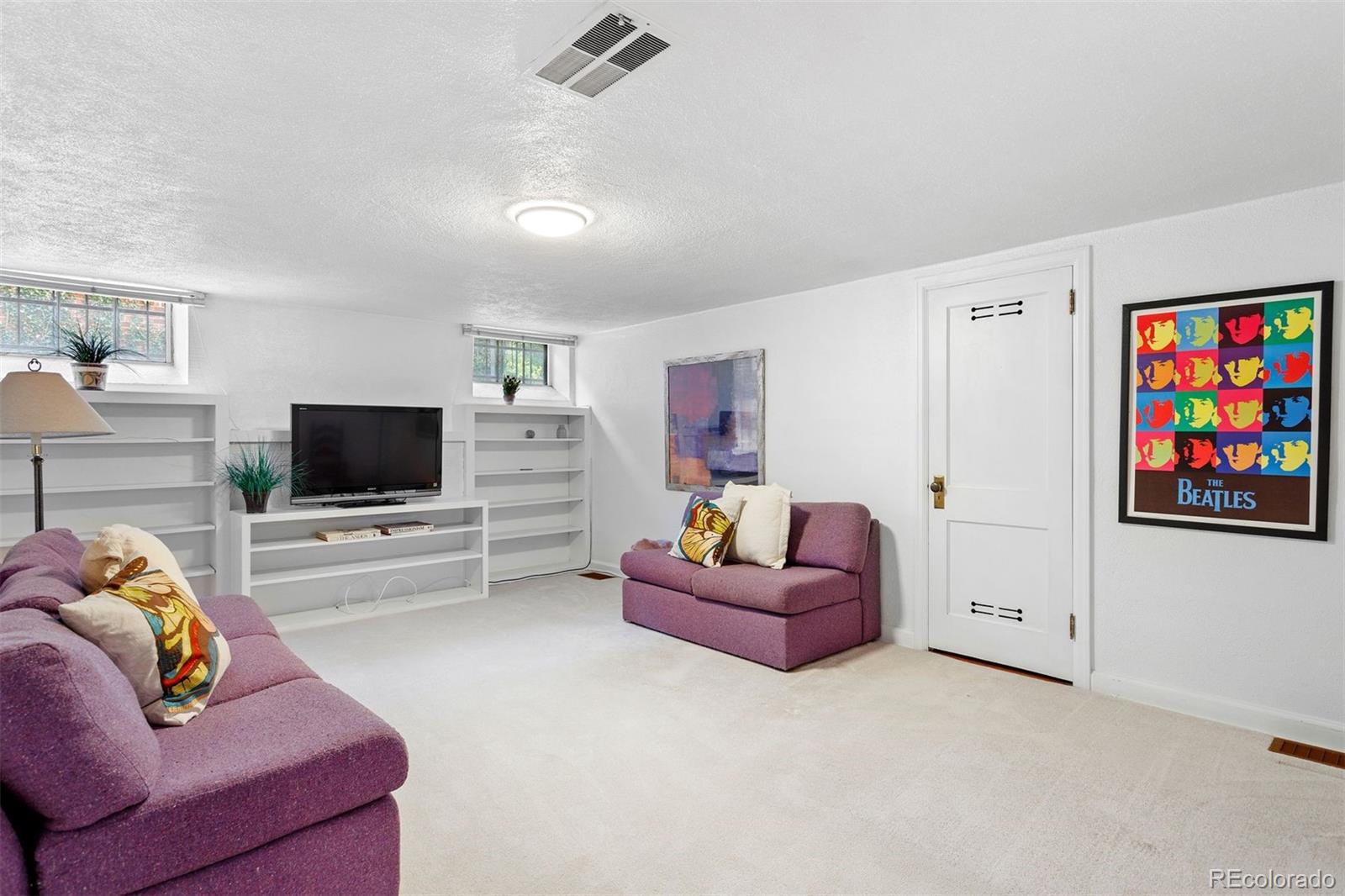 1040 S Elizabeth Street