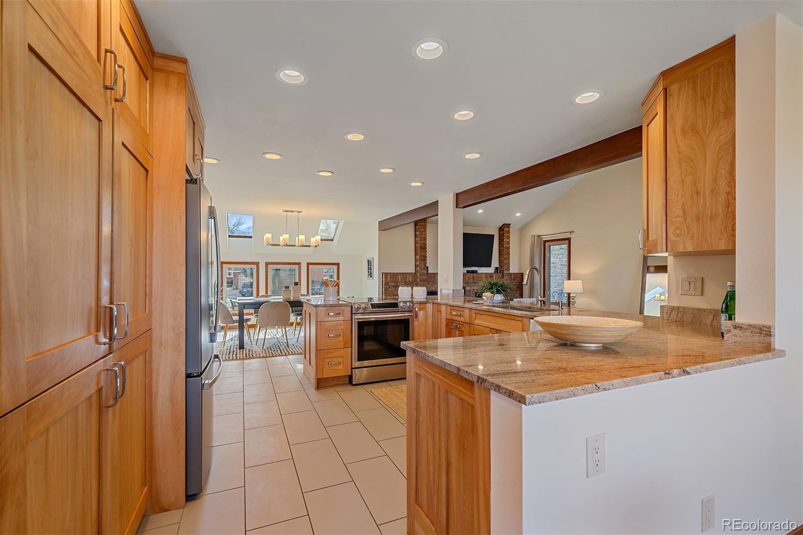 6516 S Garfield Court