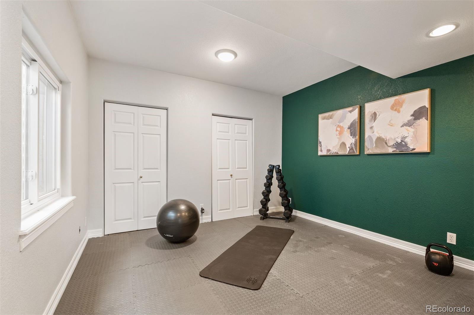 9467 W Plymouth Avenue