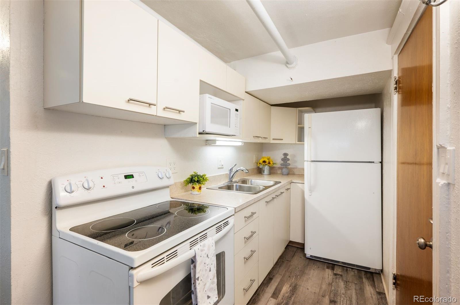1401 Fillmore Street Unit: 5