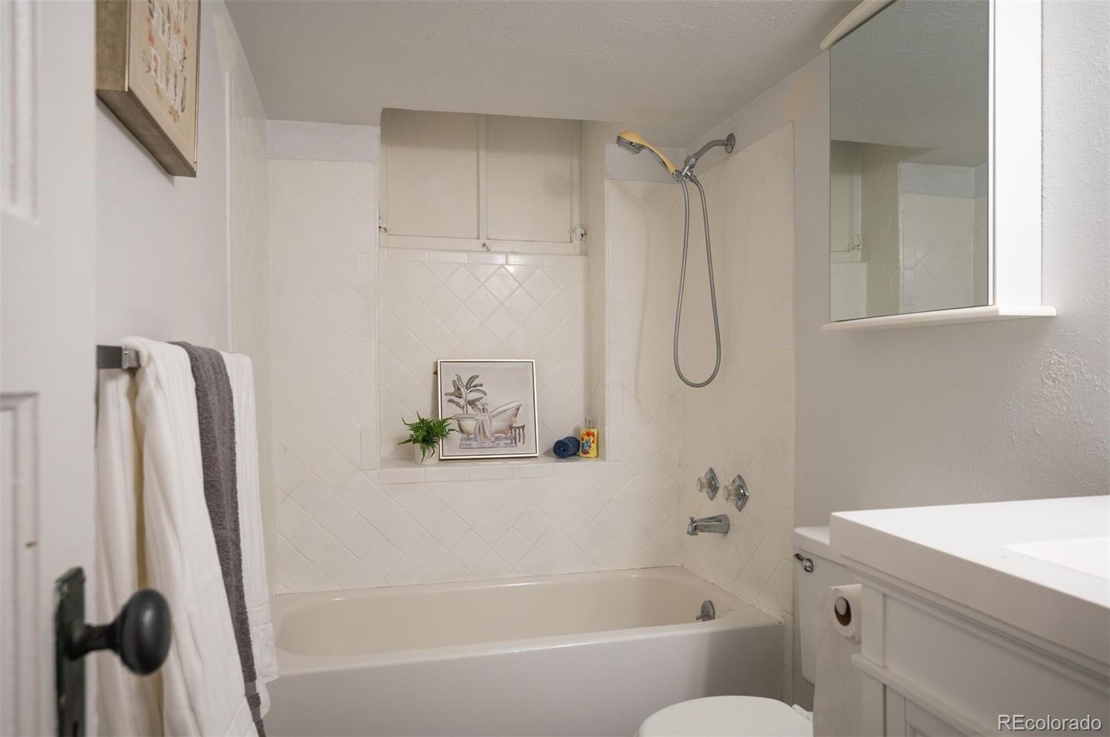 1401 Fillmore Street Unit: 5