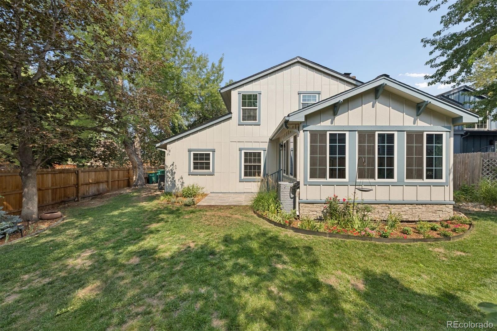 10347 King Court