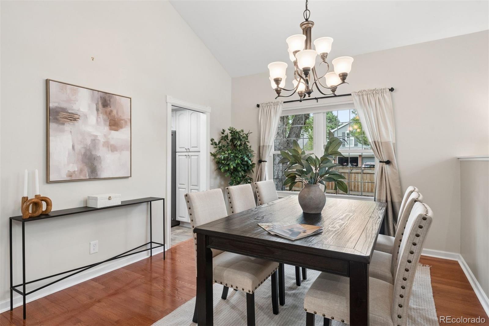 10347 King Court