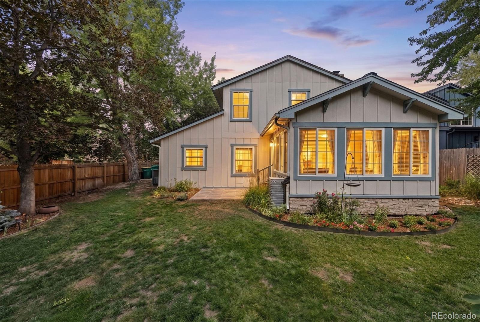 10347 King Court