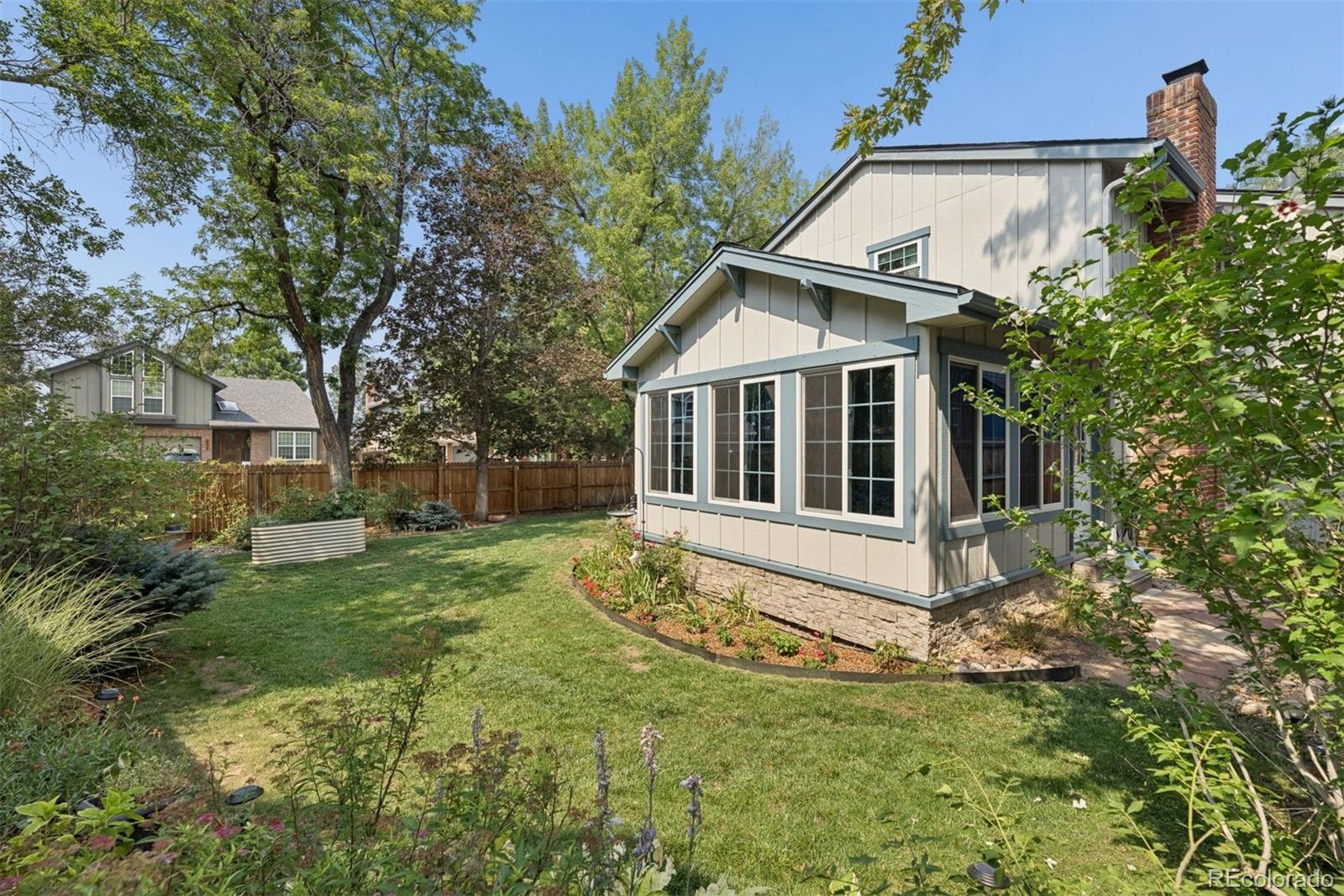 10347 King Court