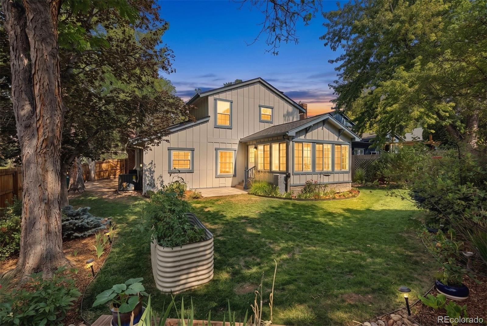 10347 King Court