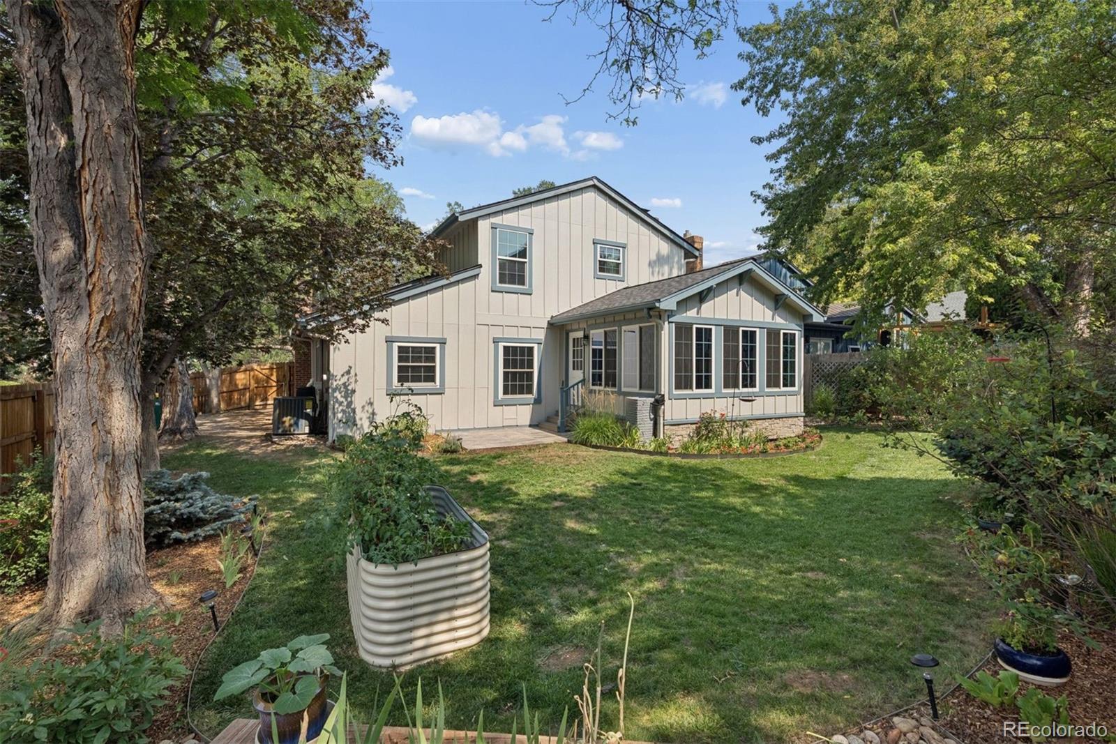 10347 King Court