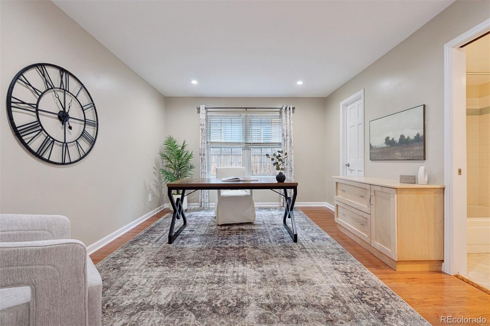 10347 King Court