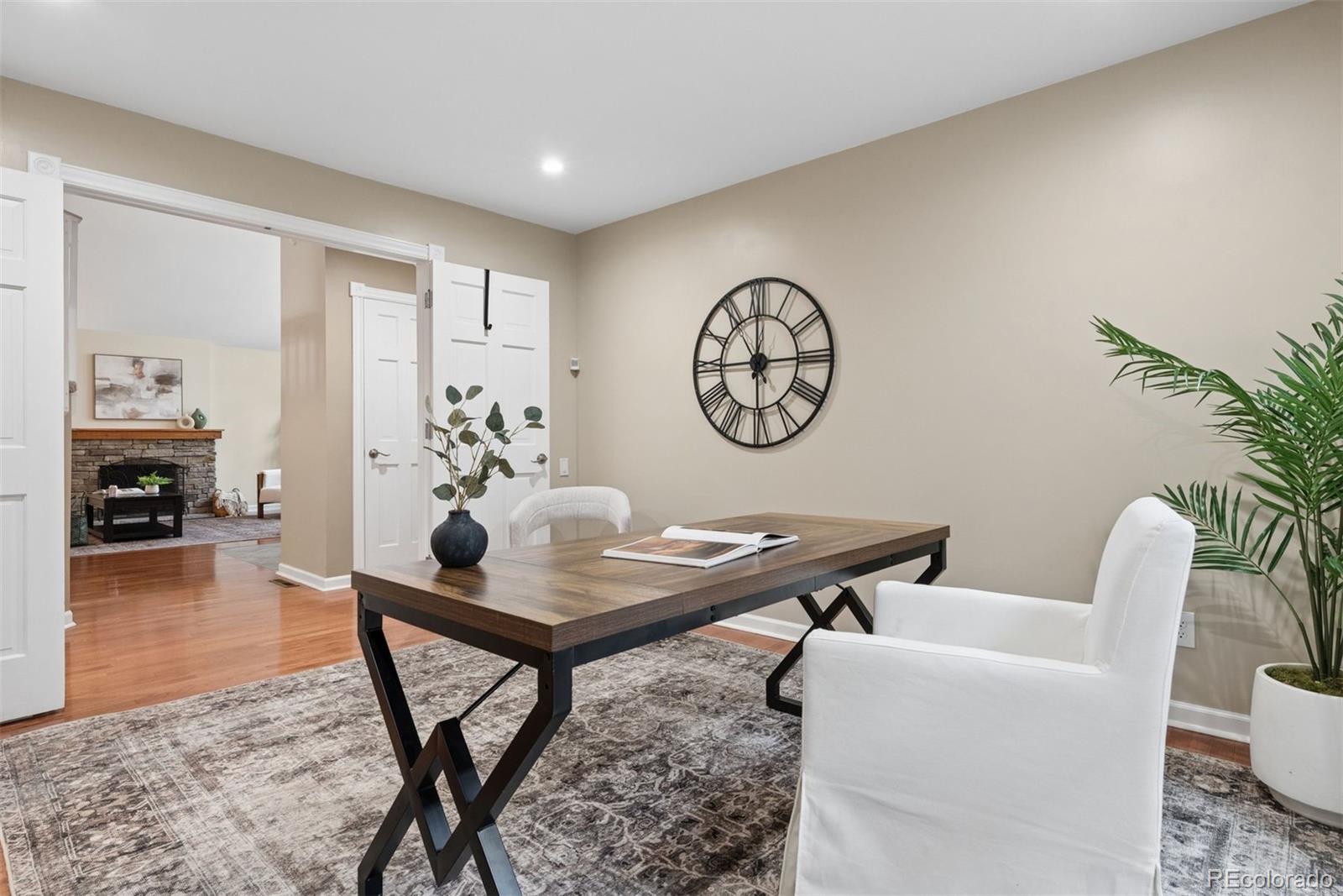 10347 King Court