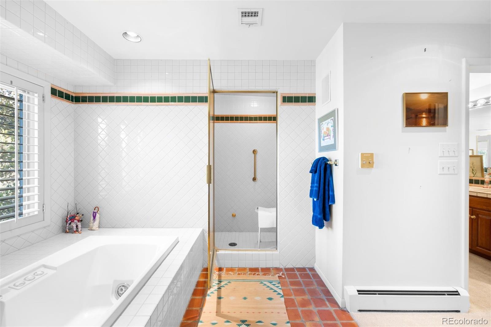 2600 E Willamette Lane