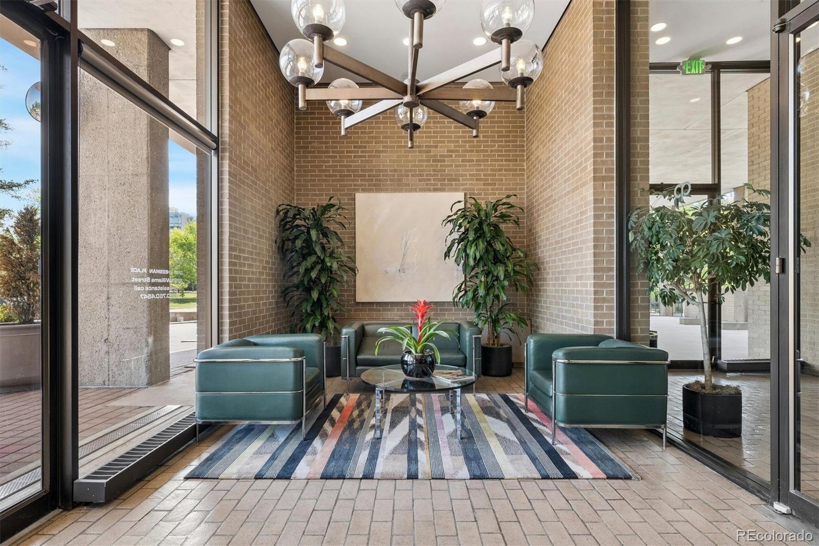 1201 N Williams Street Unit: 17A