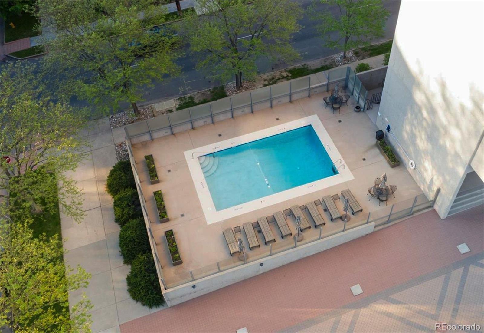 1201 N Williams Street Unit: 17A