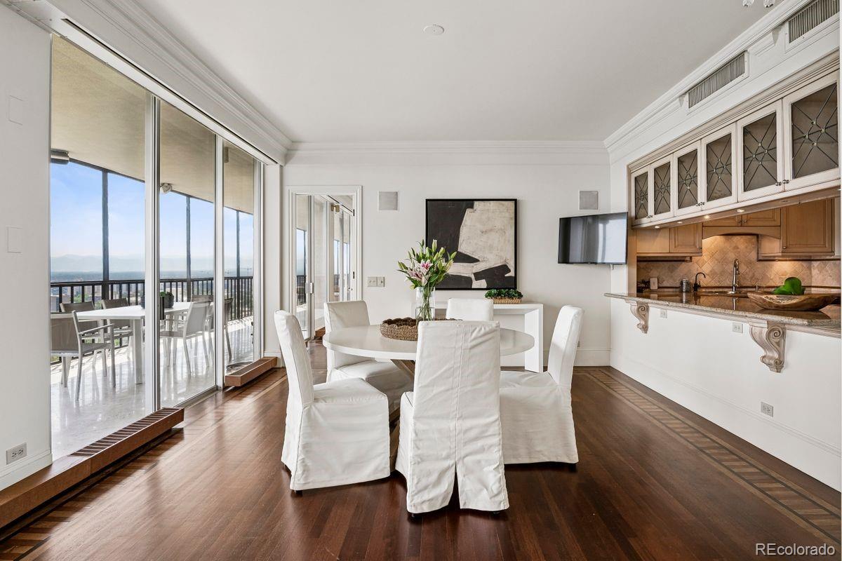 1201 N Williams Street Unit: 17A