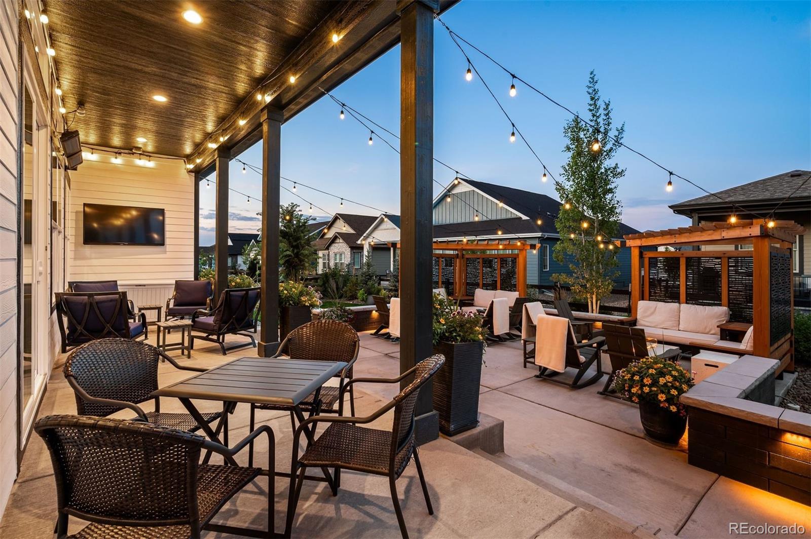 8758 S Quatar Street