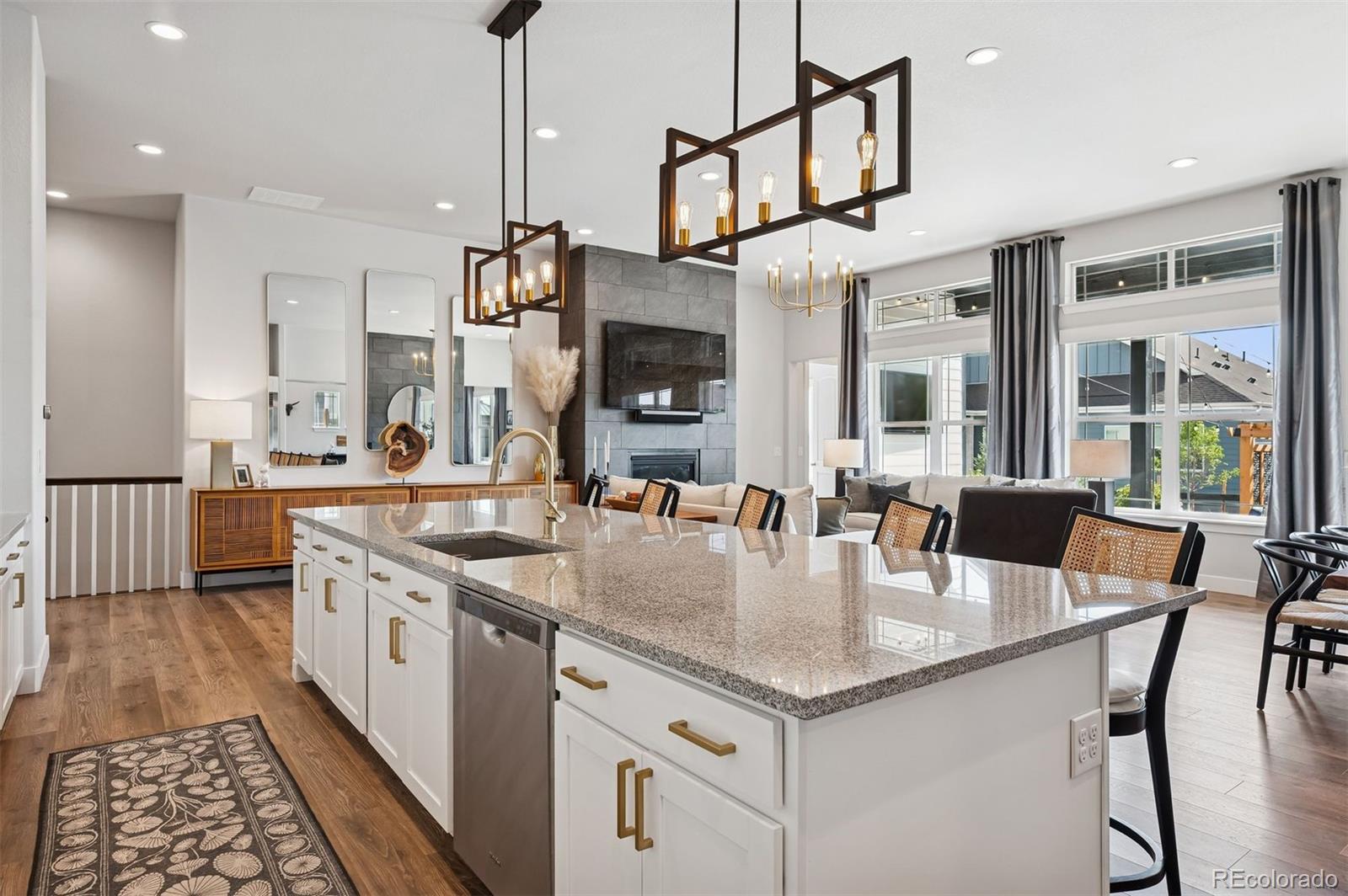 8758 S Quatar Street