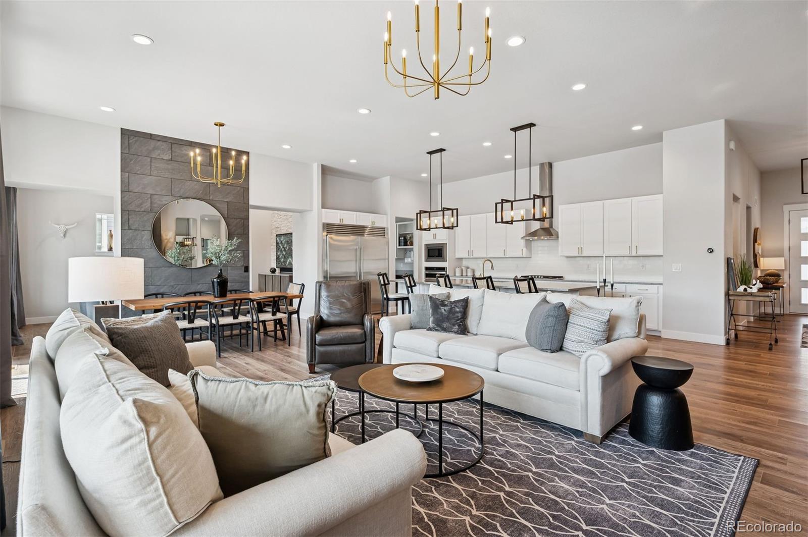 8758 S Quatar Street