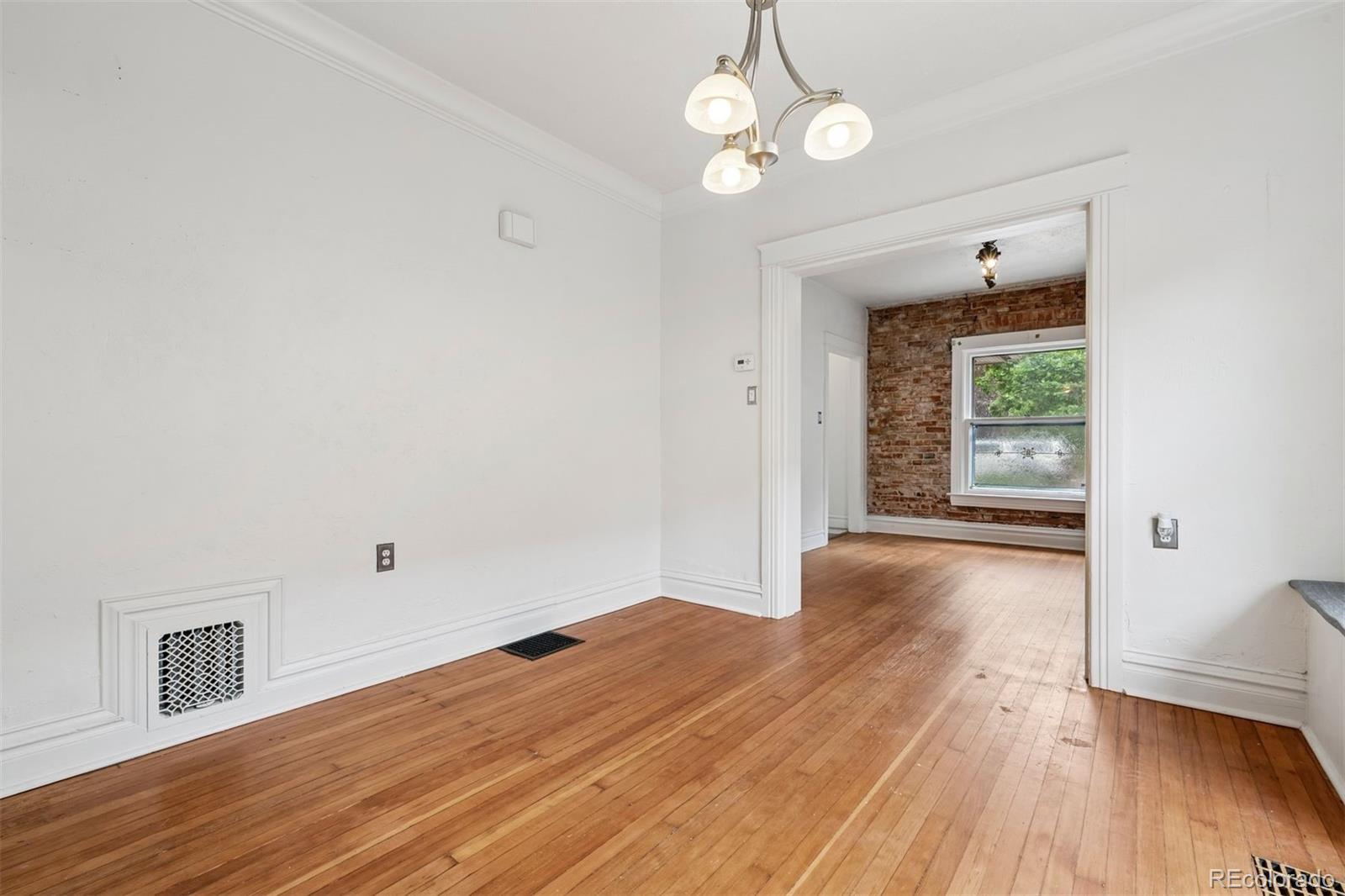 533 S Emerson Street