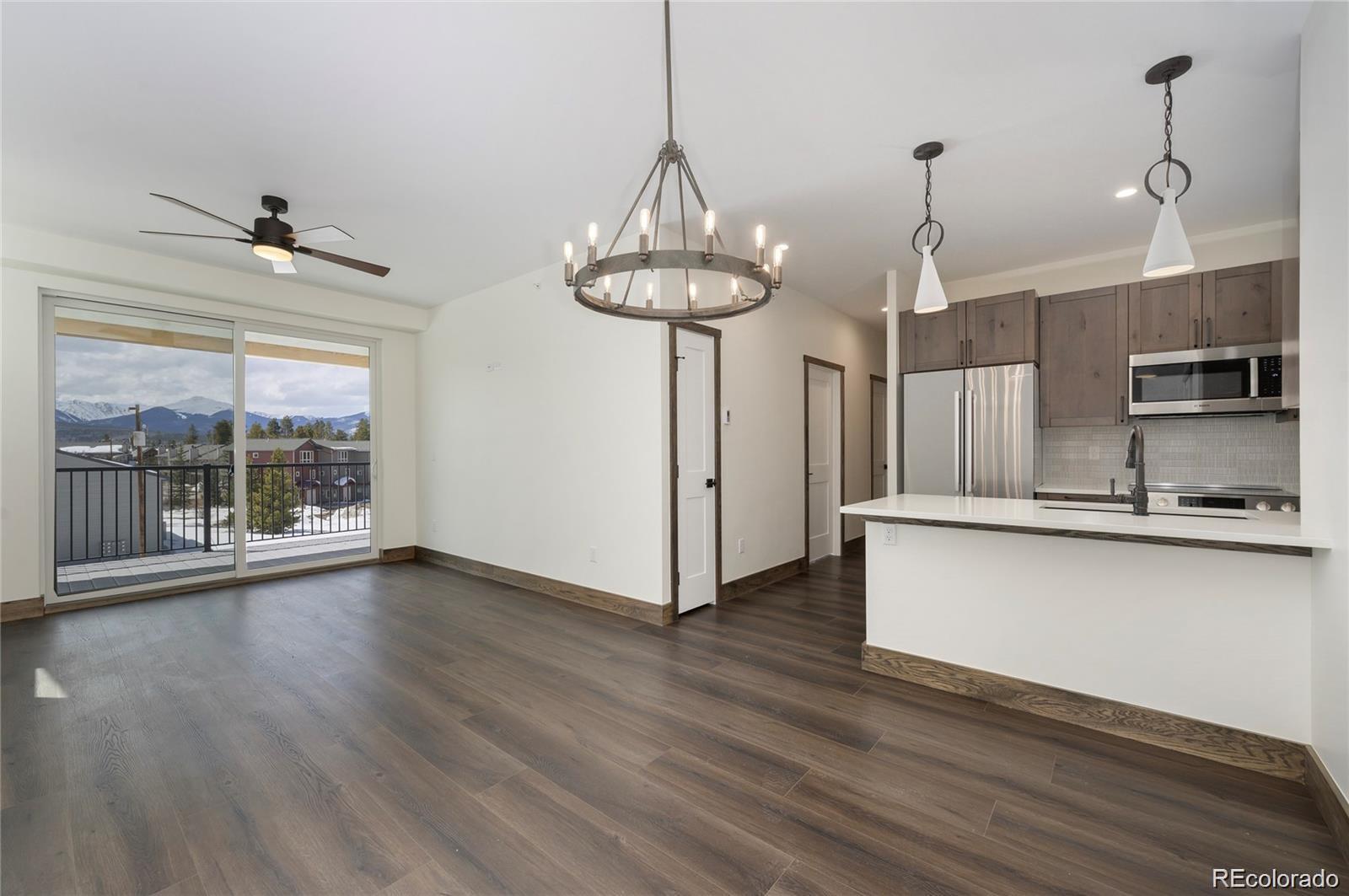 281 W Meadow Mile Unit: 4