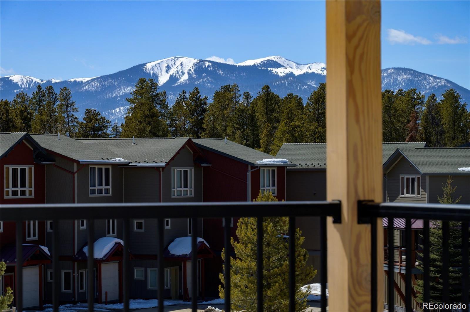 281 W Meadow Mile Unit: 4