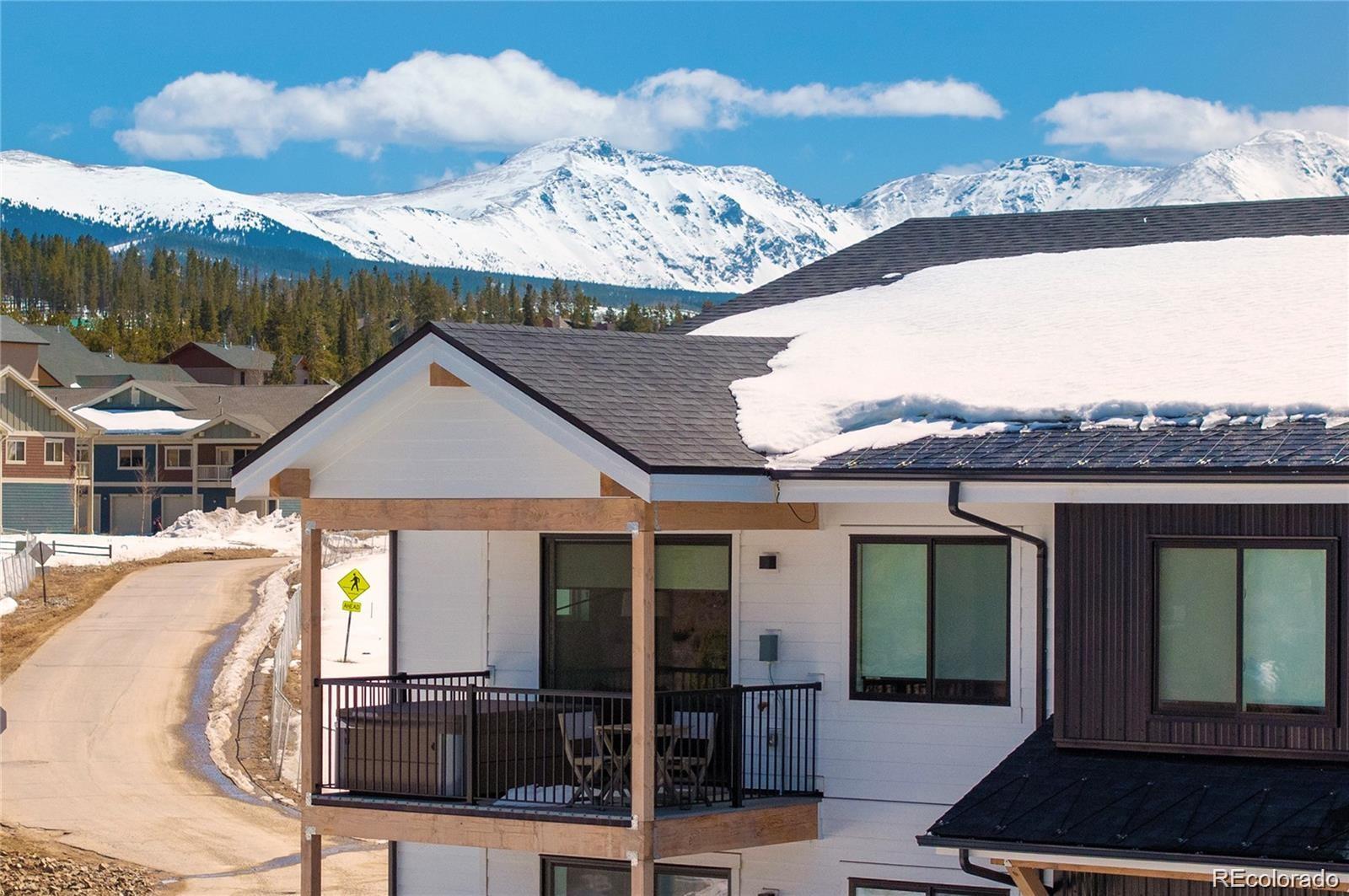 281 W Meadow Mile Unit: 4