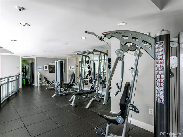 2001 Lincoln Street Unit: 2713