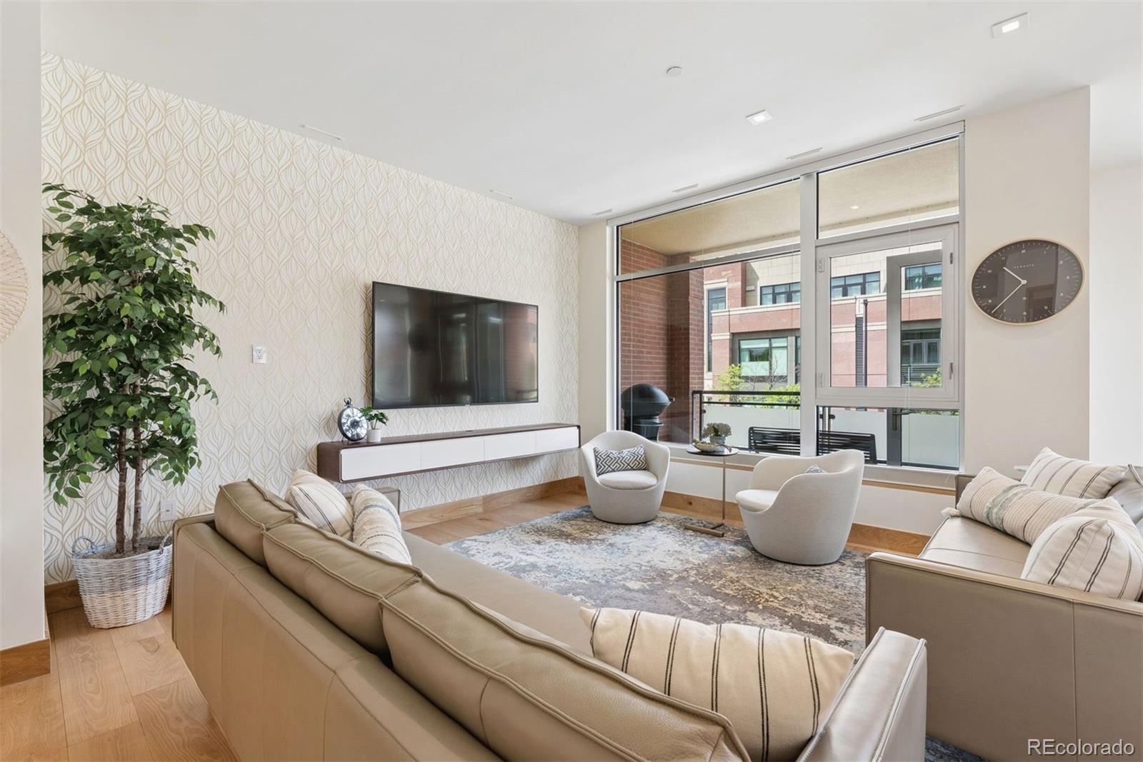 1155 Canyon Boulevard Unit: 209