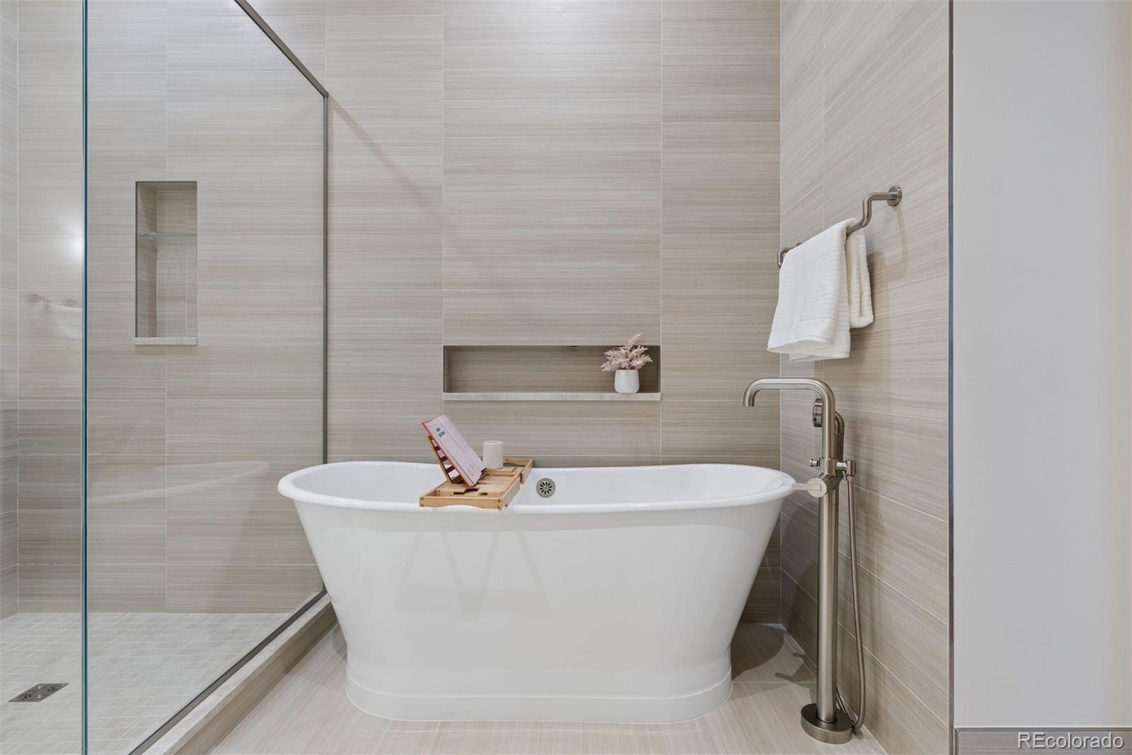 1155 Canyon Boulevard Unit: 209