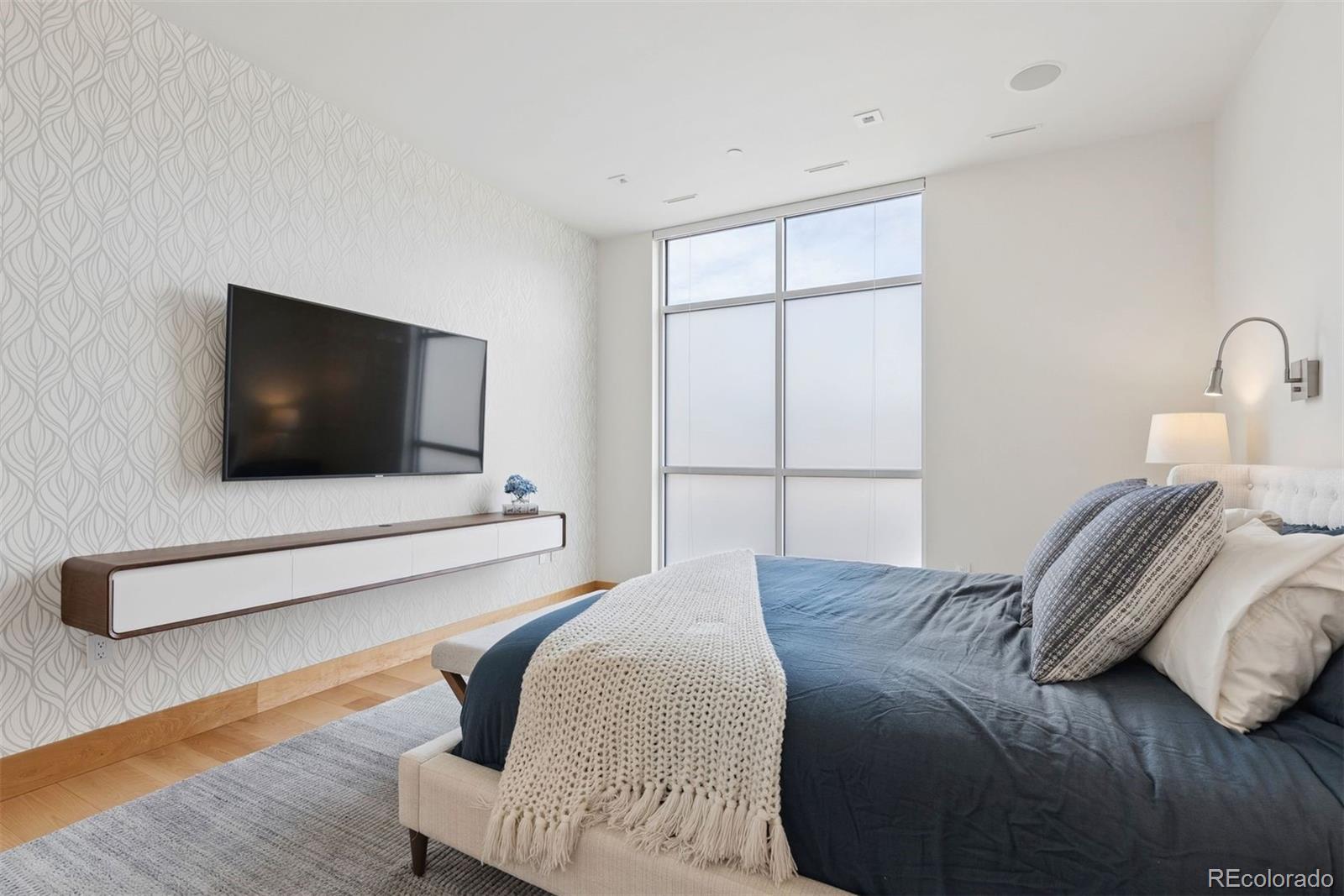 1155 Canyon Boulevard Unit: 209