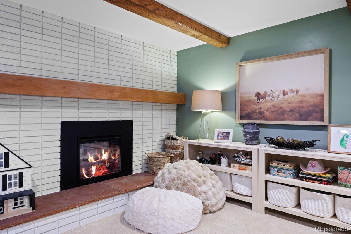 2250 Crestridge Drive