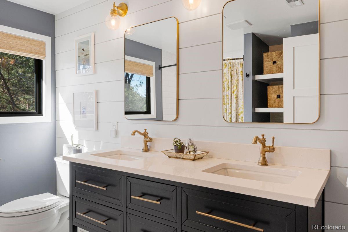 2250 Crestridge Drive