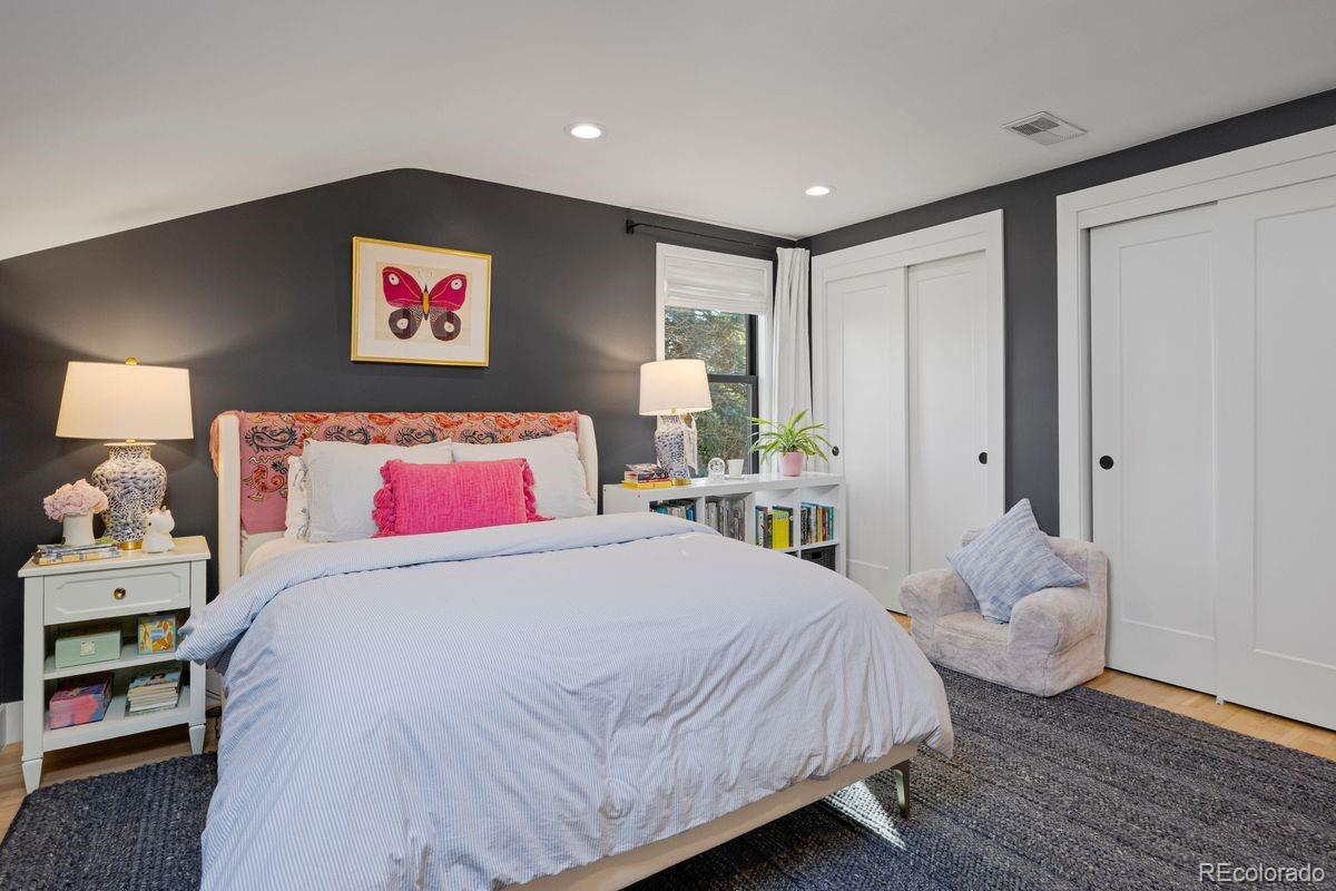 2250 Crestridge Drive