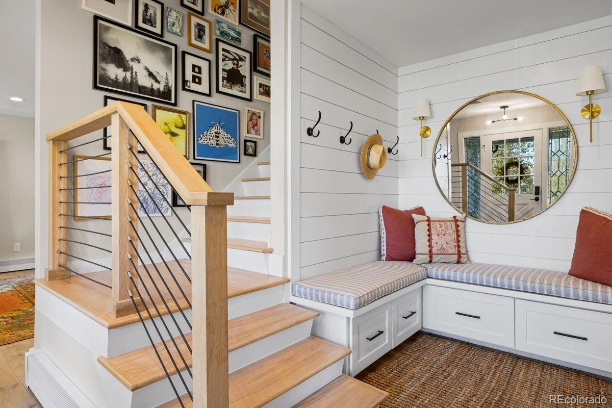 2250 Crestridge Drive