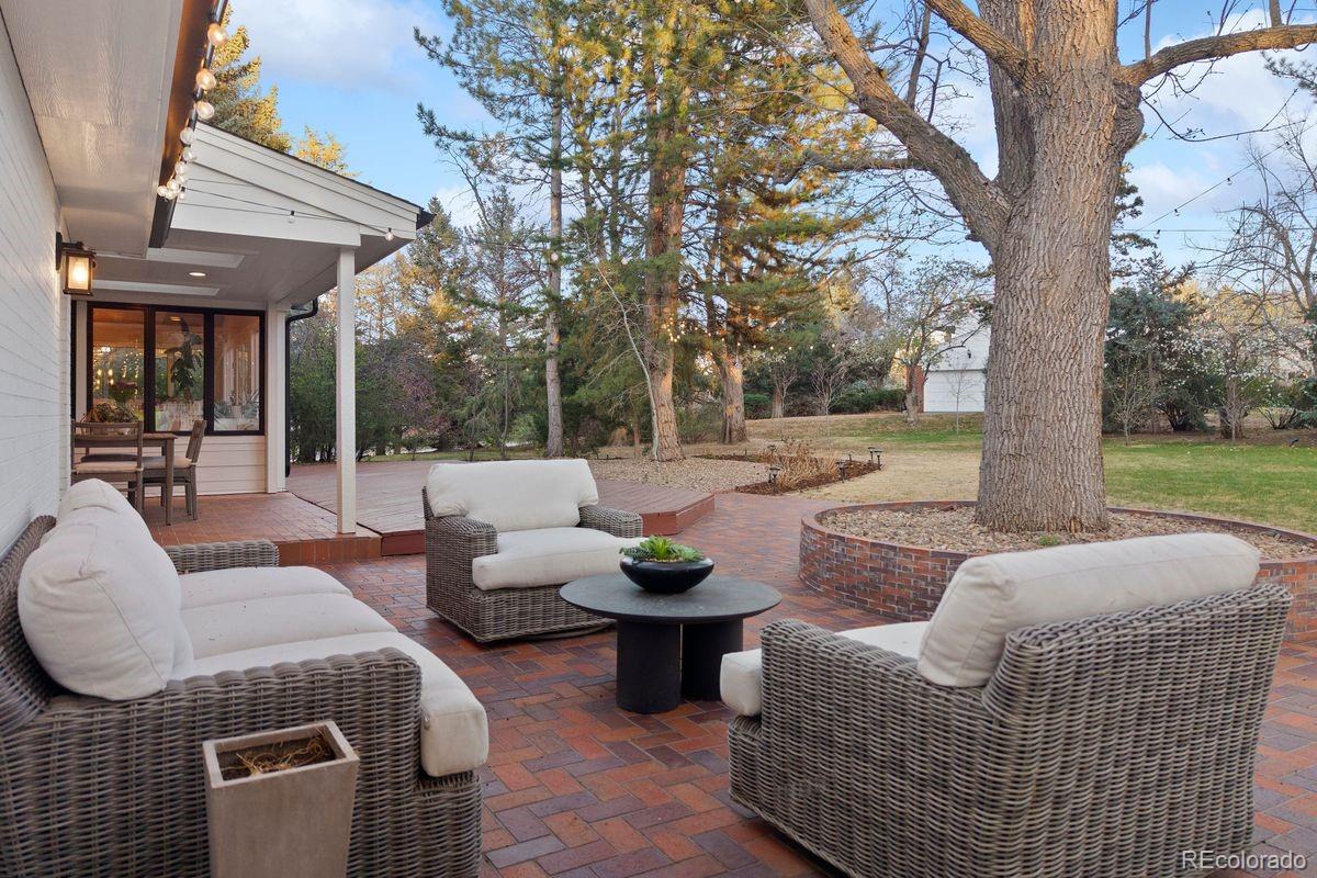 2250 Crestridge Drive