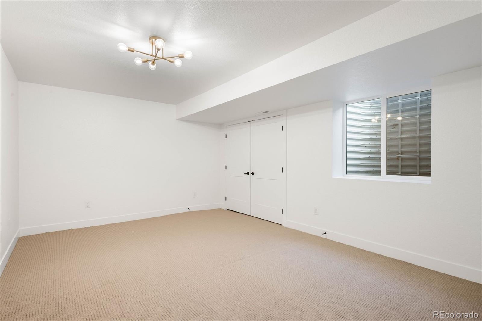 4227 Mariposa Street