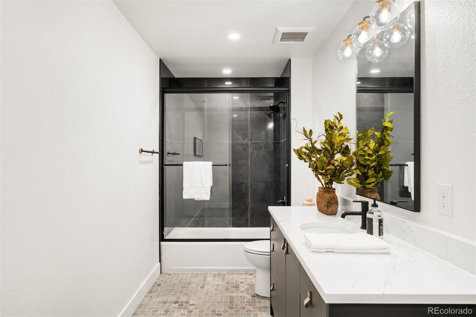 4227 Mariposa Street