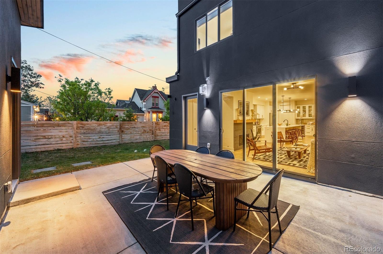 4227 Mariposa Street